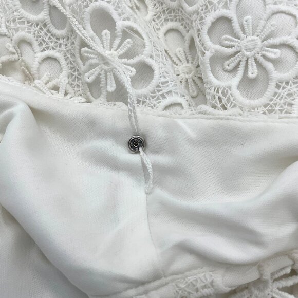 Black by Saks Fifth Avenue Sleeveless Floral Cut Out Lace Sheath Dress 4 - Picture 7 of 9